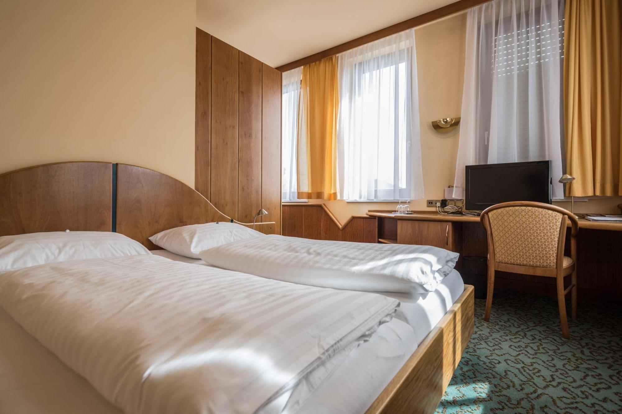 Hotel Eitljoerg Виена Стая снимка